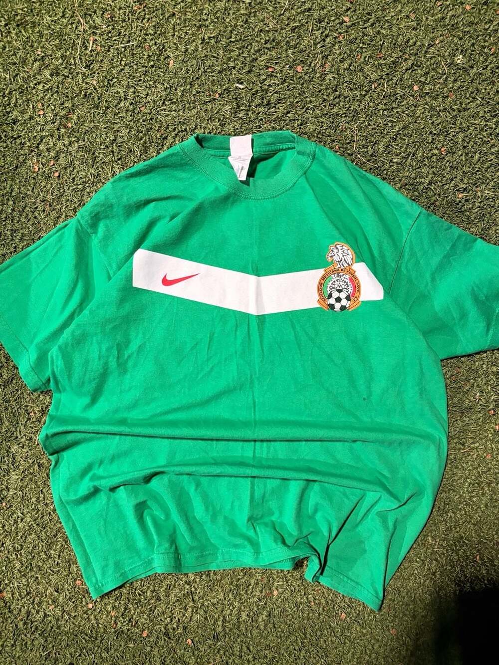 Vintage Nike Seleccion Mexicana de Futbol Graphic T-Shirt
